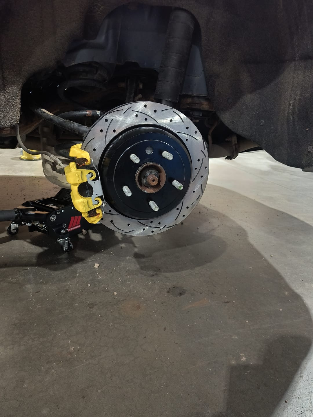 Customer photo review of Rear Coated Drilled Slotted Disc Brake Rotors And Ceramic Pads Kit For Jeep Grand Cherokee Dodge Durango WK KDT-100485
