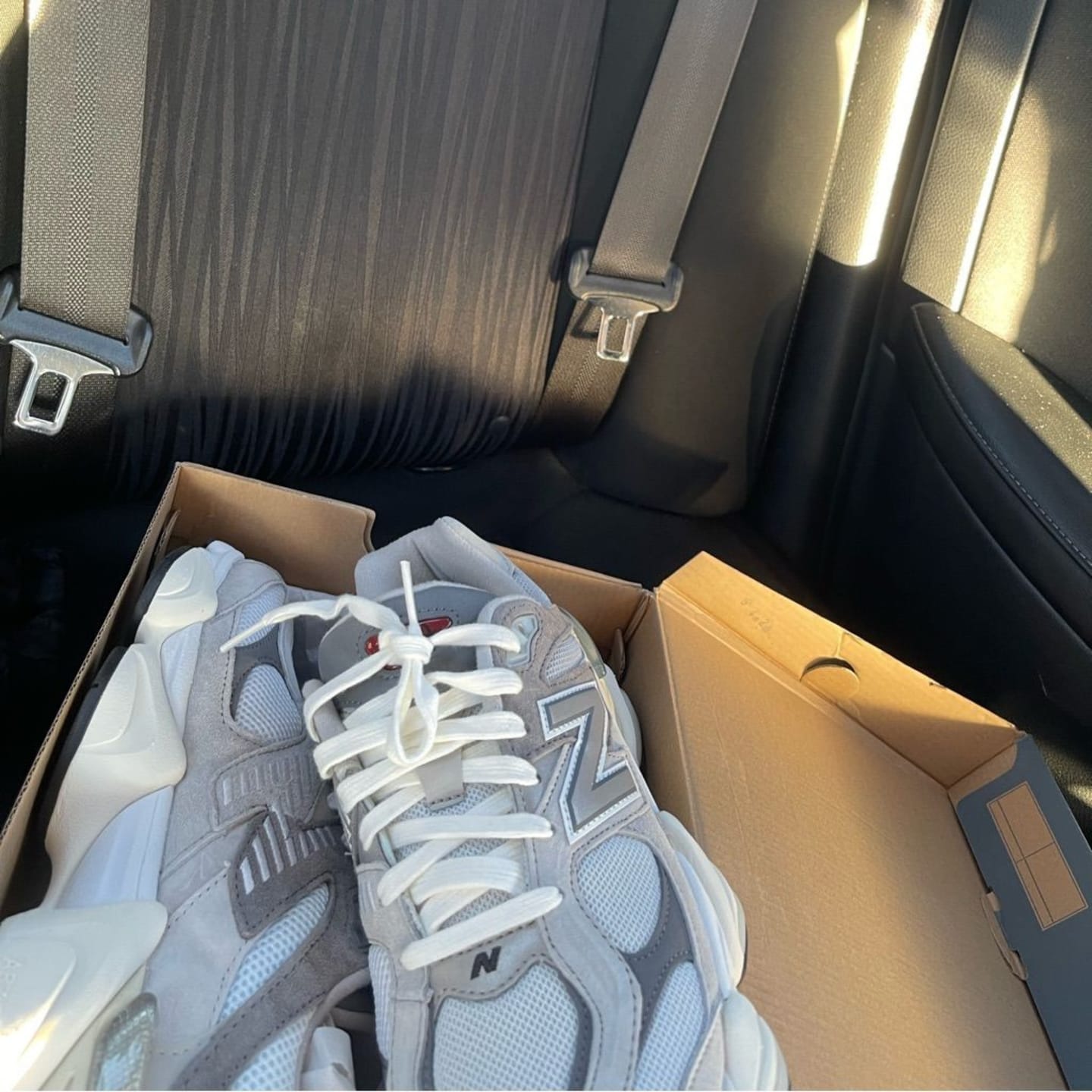 Customer photo review of New Balance 9060 Shoes