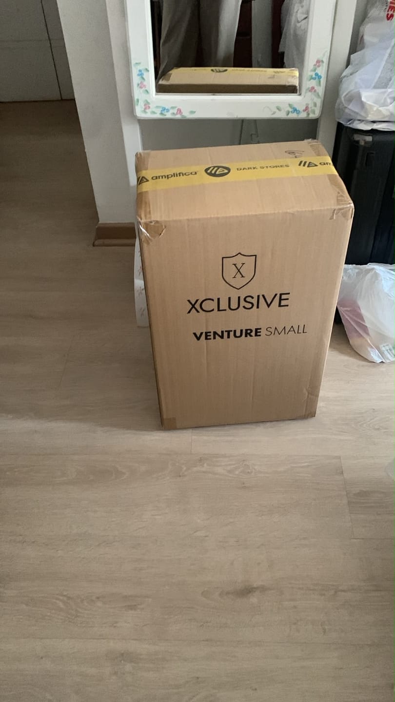Customer photo review of Maleta Venture Carry On