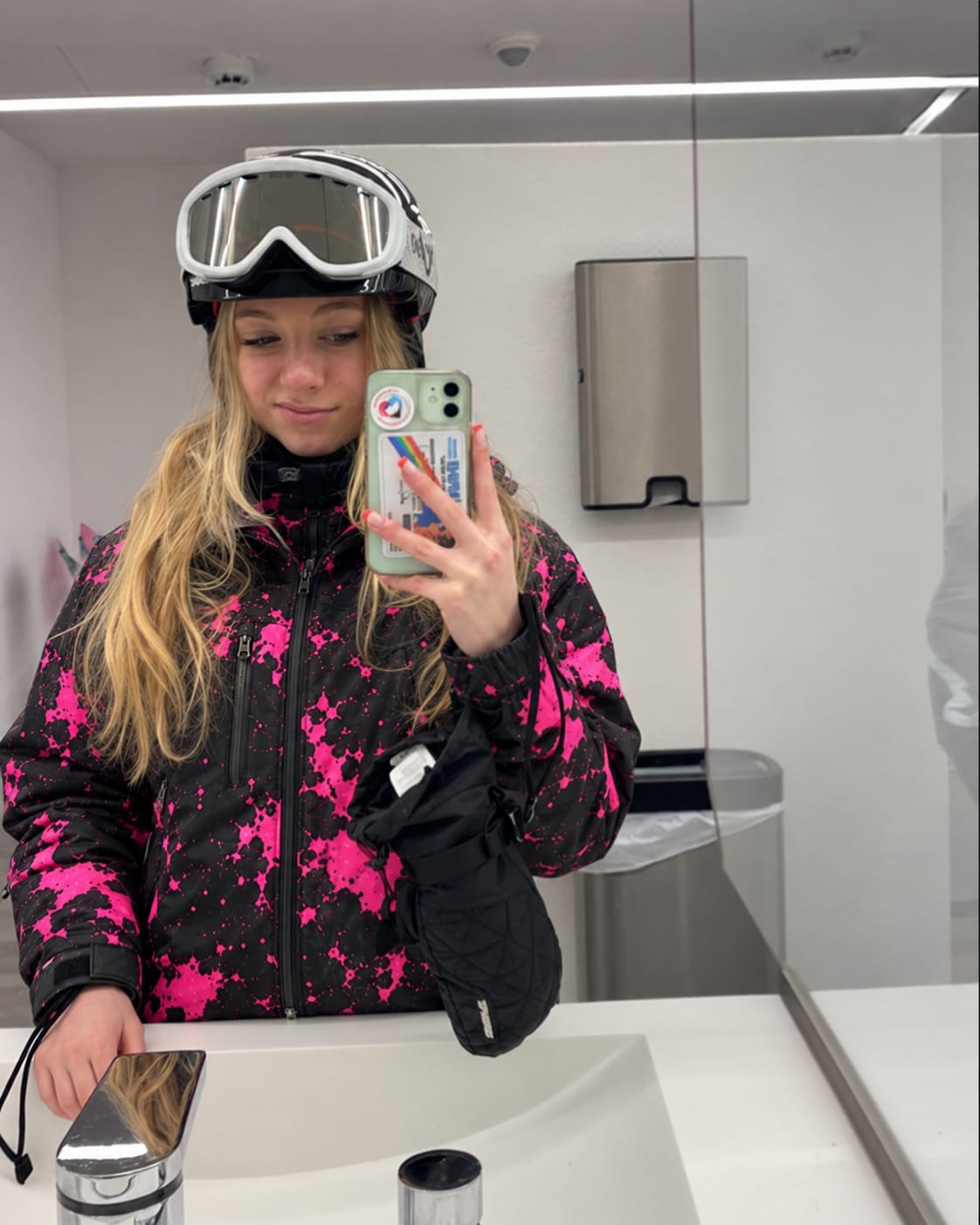 Customer photo review of Snow Reactive Jacket