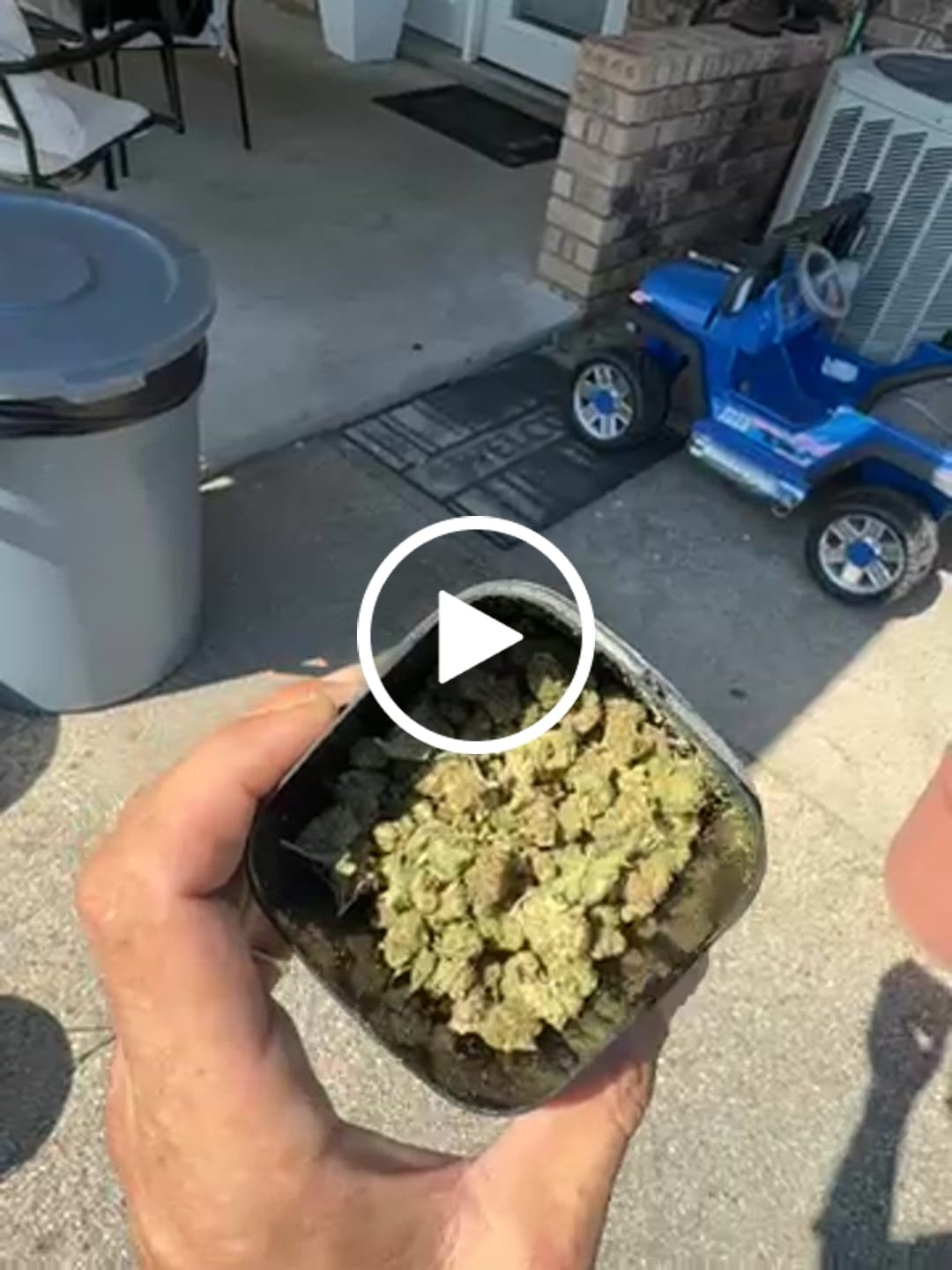 Customer video review of Glitter Bomb THCa Smalls (Half-Price Wholesale Clearance)
