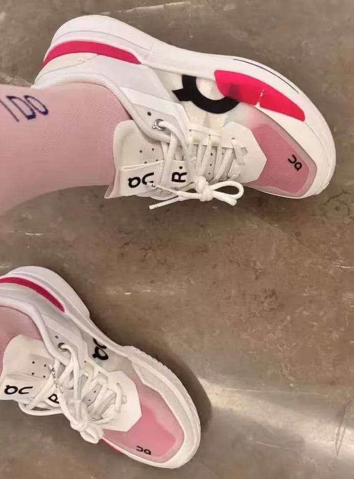 Customer photo review of Roger Pro 2 White Pink - RWP