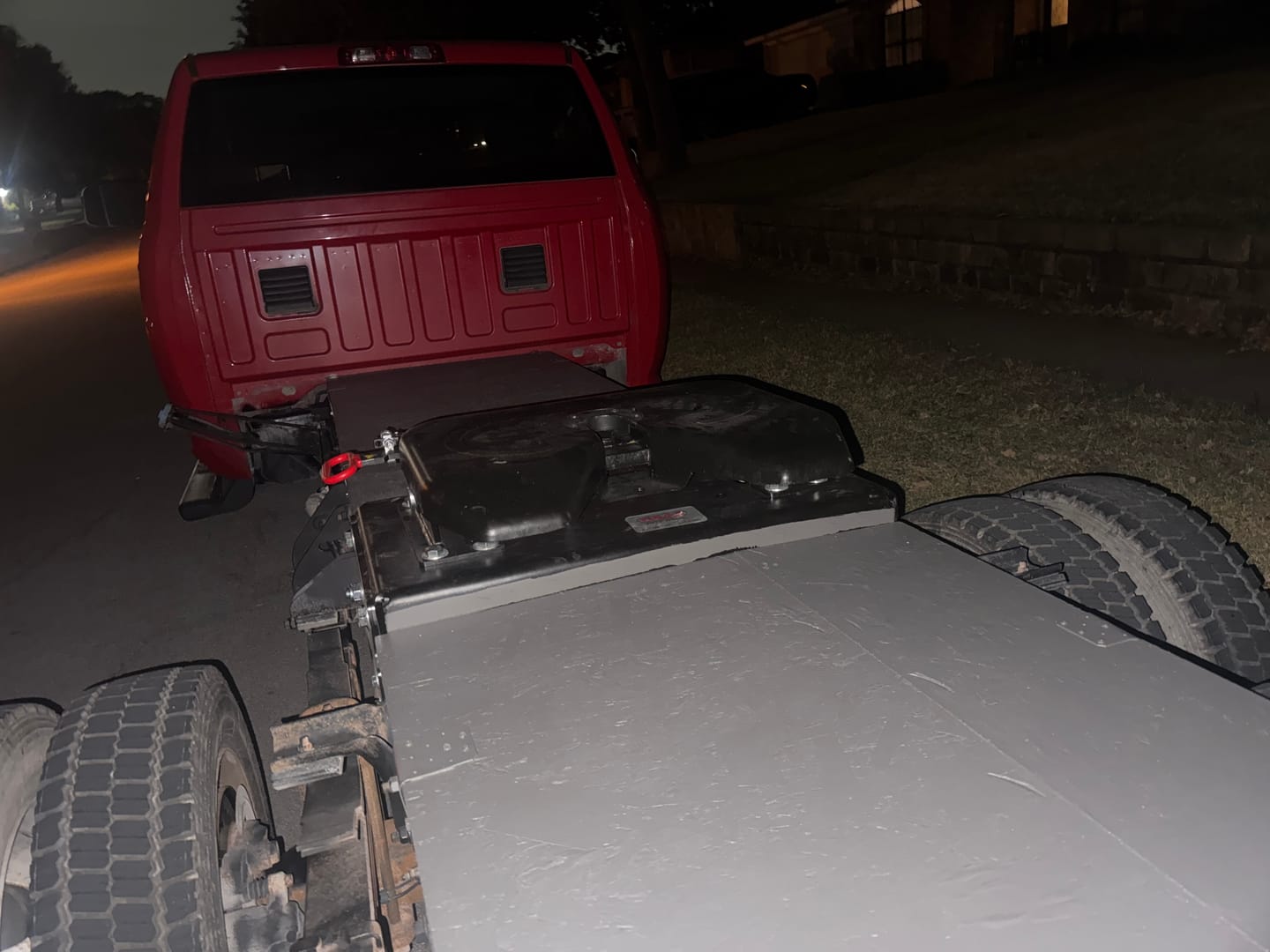 Customer photo review of Tulga T10 45K 5th Wheel Hitch & No-Drill Easy Installation Mounting Kit for Dodge Ram Cab & Chassis Trucks - Hotshot Ready