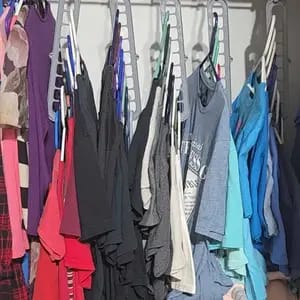 Customer photo review of Organizzatori Compatti Appendipantaloni Pieghevoli Antiscivolo
