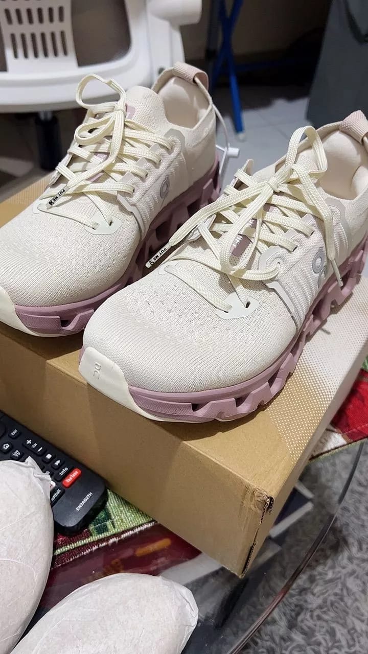 Customer photo review of Cloudswift 4 Pearl Mauve - CSM
