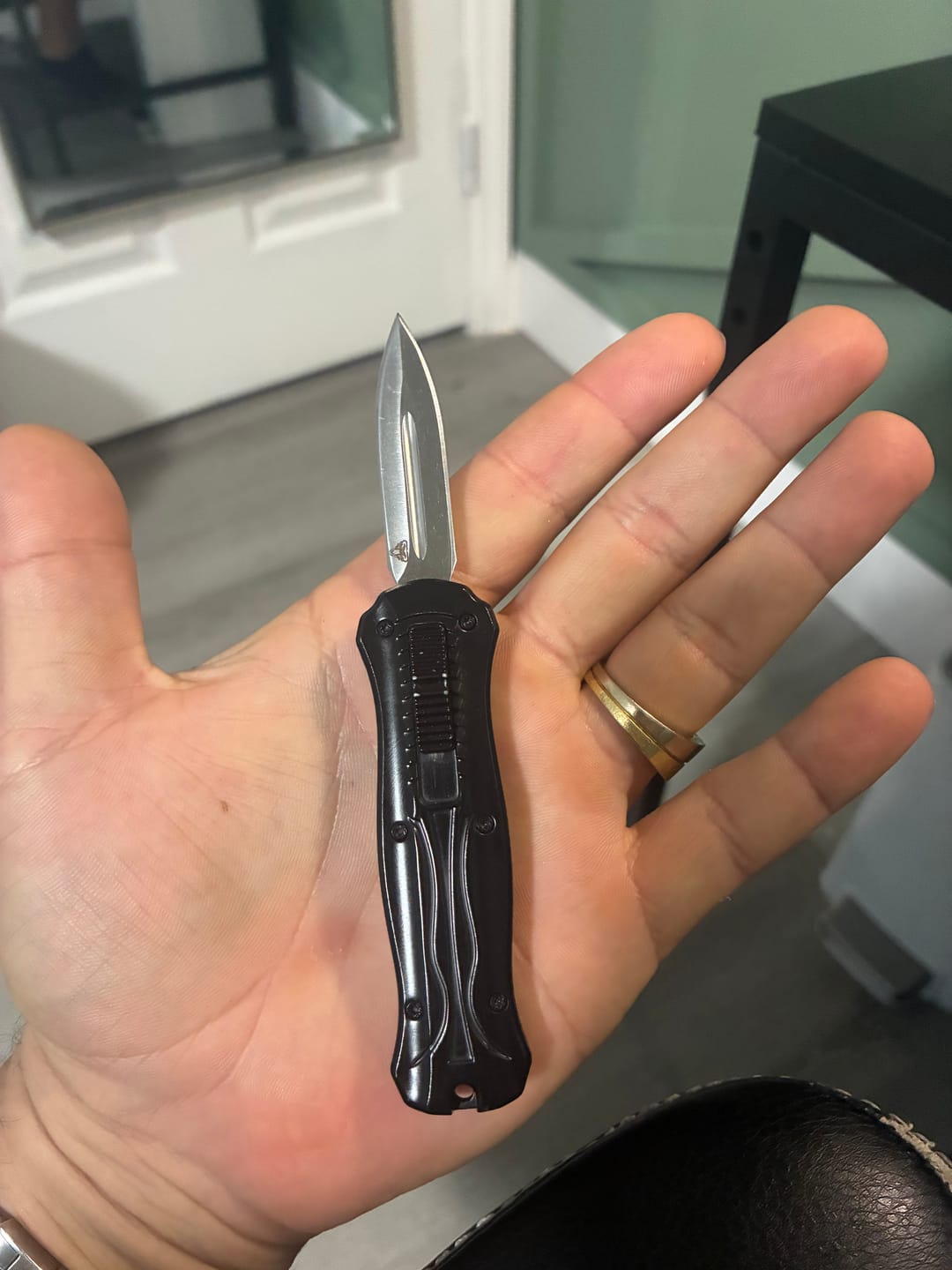 Customer photo review of VT Black Rocket Mini OTF Knife