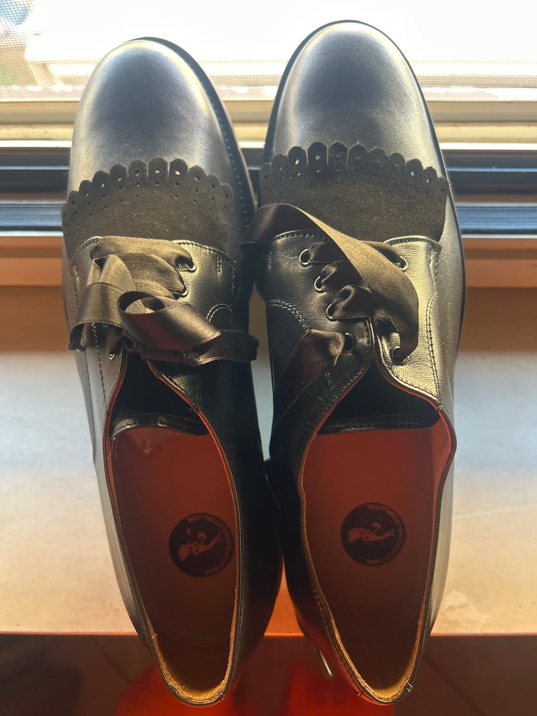 Customer photo review of Tiger Piombo scarpa bassa allacciata in nappa nera artigianale marchigiana