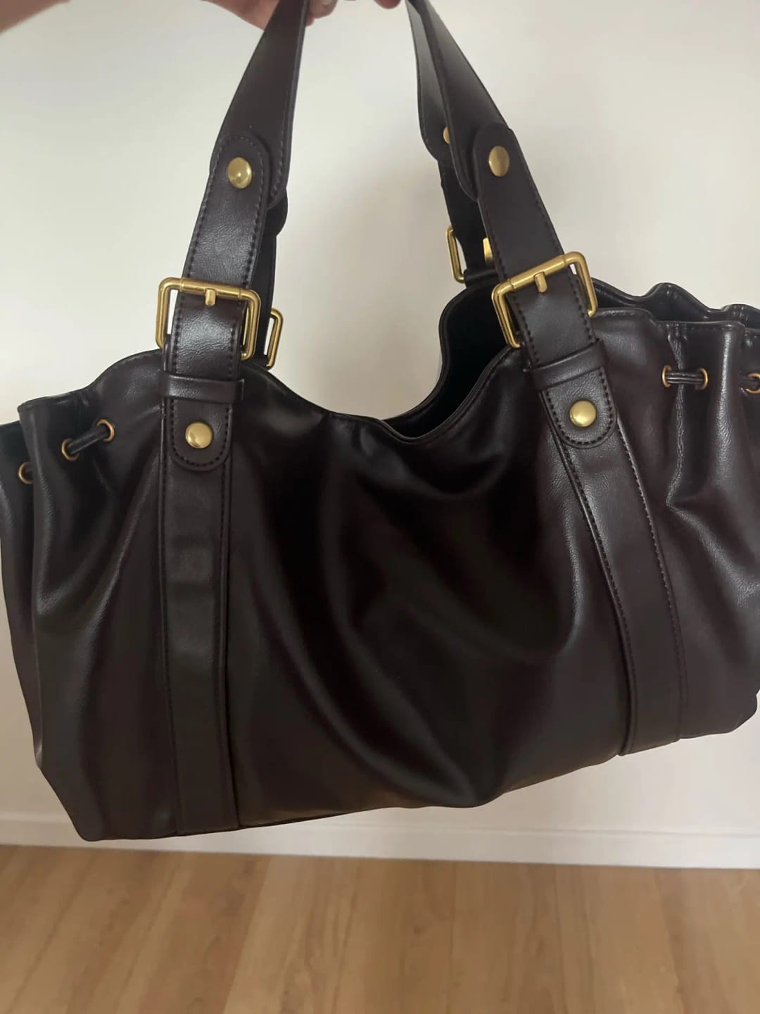 Customer photo review of ELAE - Sac à Main en Cuir Finitions Dorées