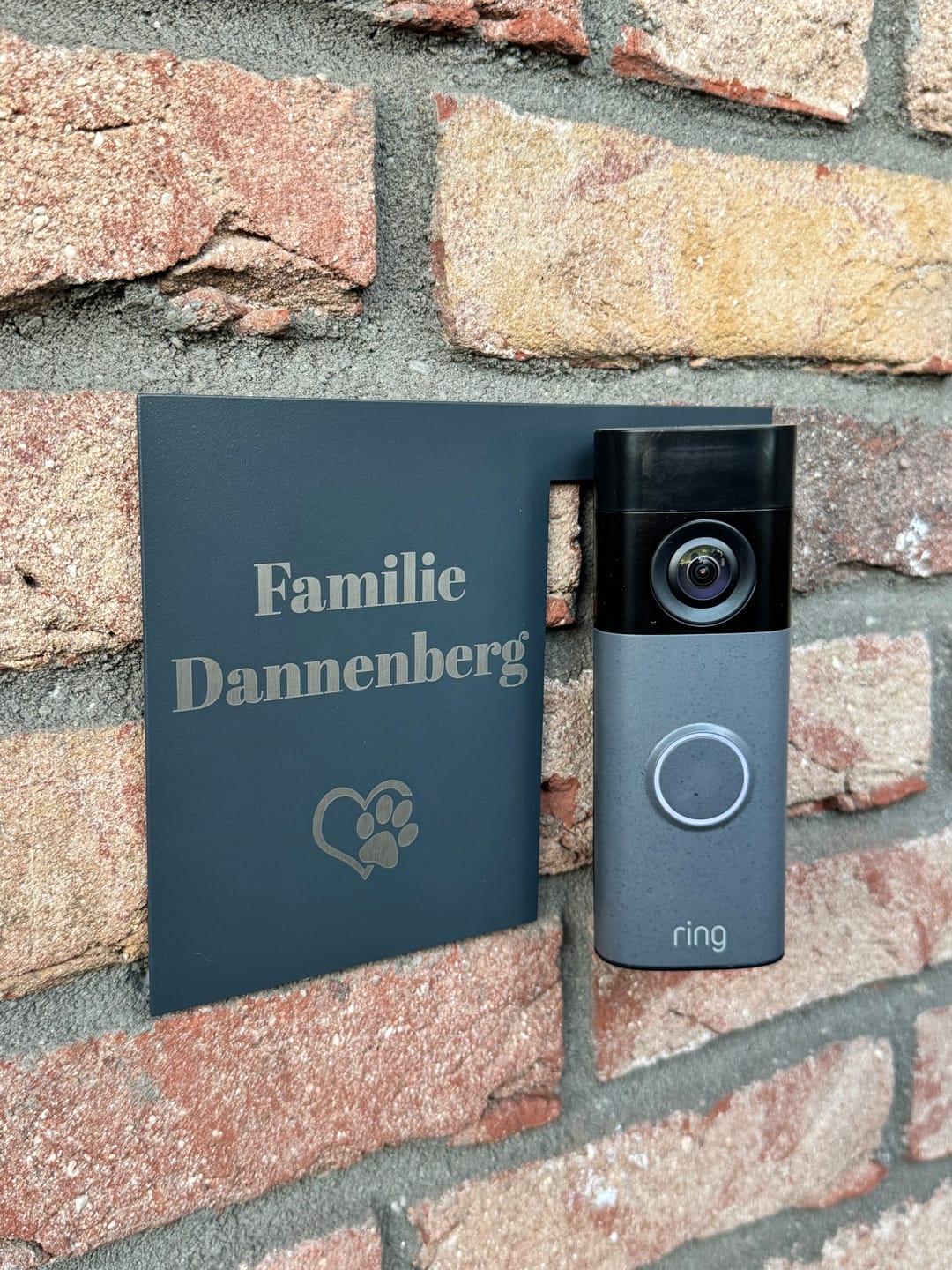 Customer photo review of V2A Edelstahl Türschild für Ring Videotürklingel  Lasergravur oder UV-Druck - Weiß/Anthrazit/Gebürstet