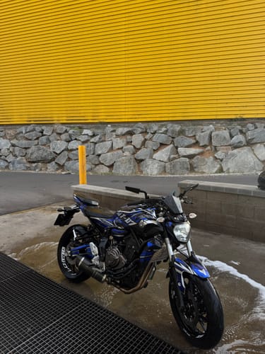 Yamaha MT 07 · BLUE RACE