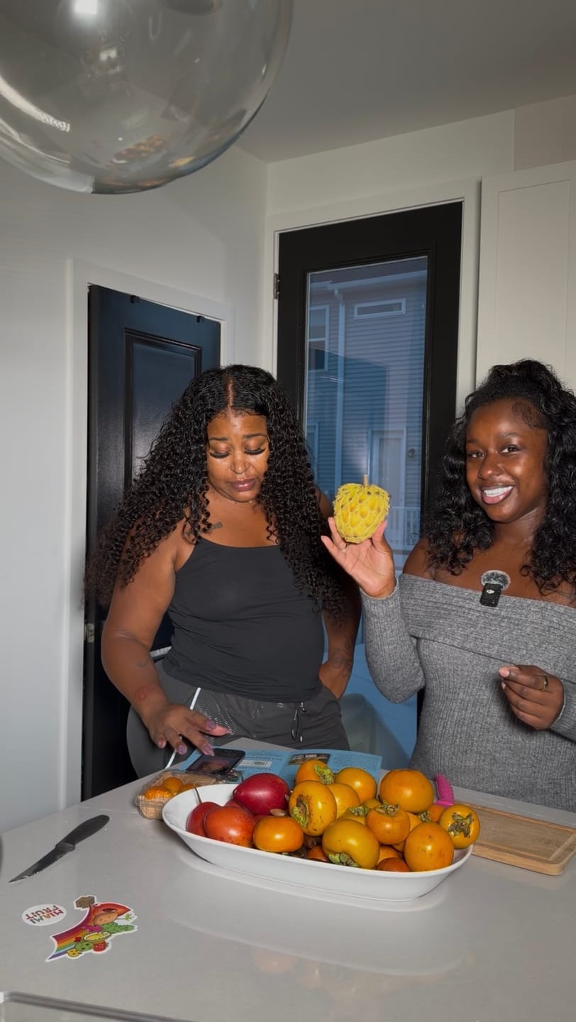Customer photo review of Build Your Own Tropical Fruit Box