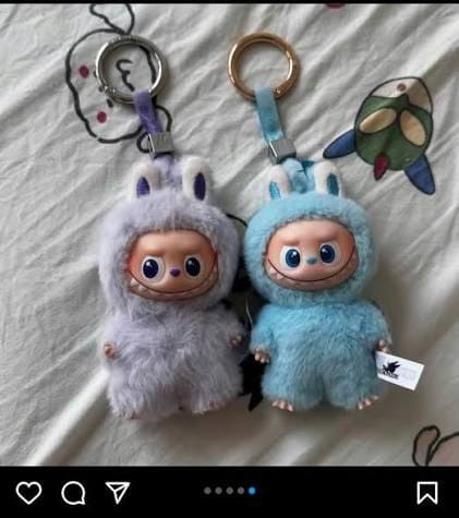 Customer photo review of Labubu Pin For Love Series Blind Box (N–Z Single Box)