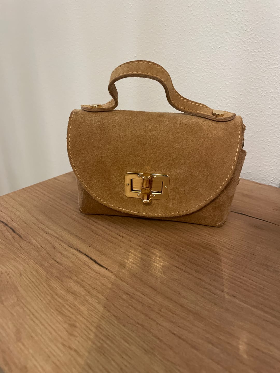 Customer photo review of MINI BAG GLAMOUR CARAMELLO
