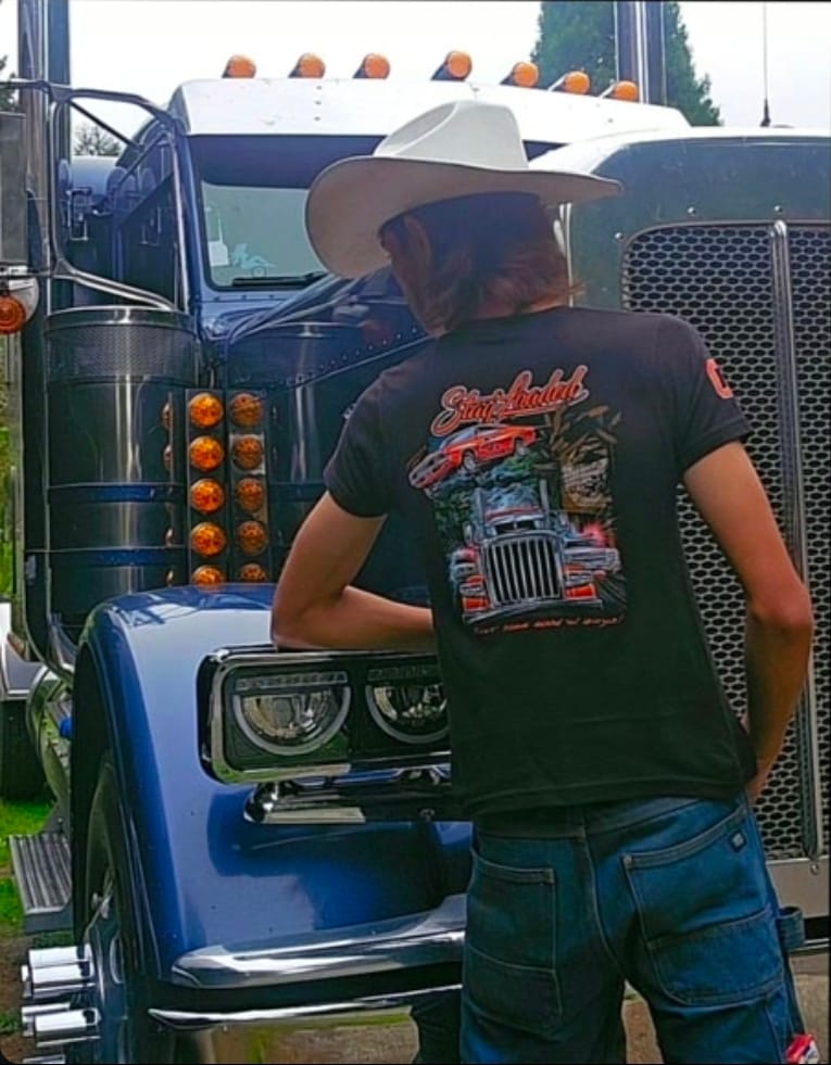 Customer photo review of DUKES - YOUTH