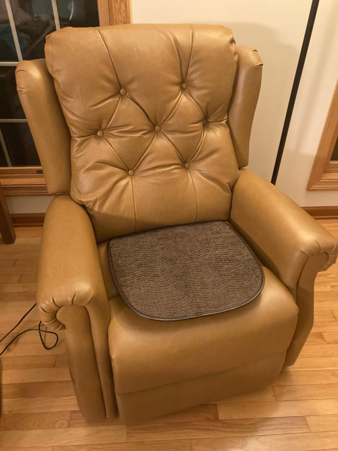 Customer photo review of 9199 Medium Top Grain Leather Power Lift Recliner - Dual Motor, Lay Flat, USB, Heat & Massage