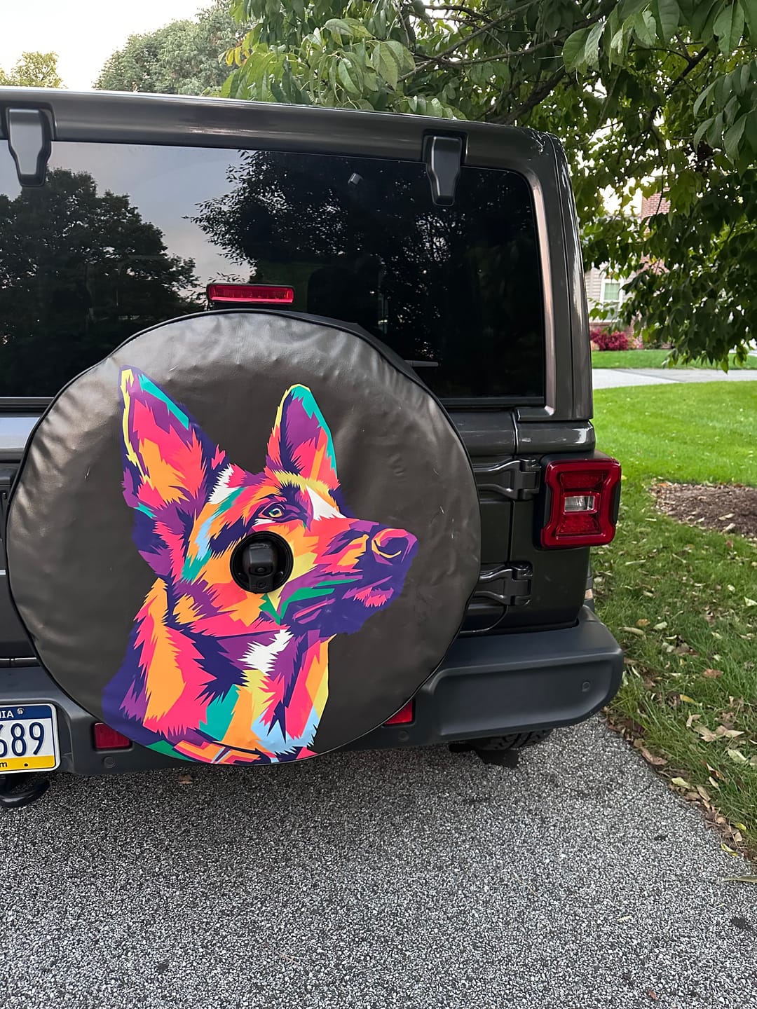 Customer photo review of Pop Art German Shepherd, Belgian Malinois, Spare Tire Cover for Jeep, Van, Bronco, RV
