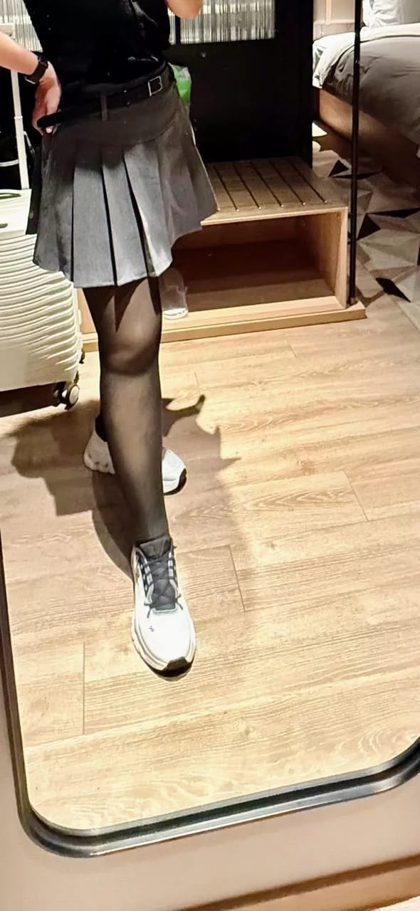 Customer photo review of Cloudtilt Black Ivory - CTI