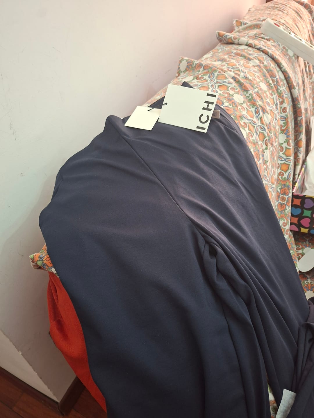 Customer photo review of PANTALONE KATE WIDE BLU