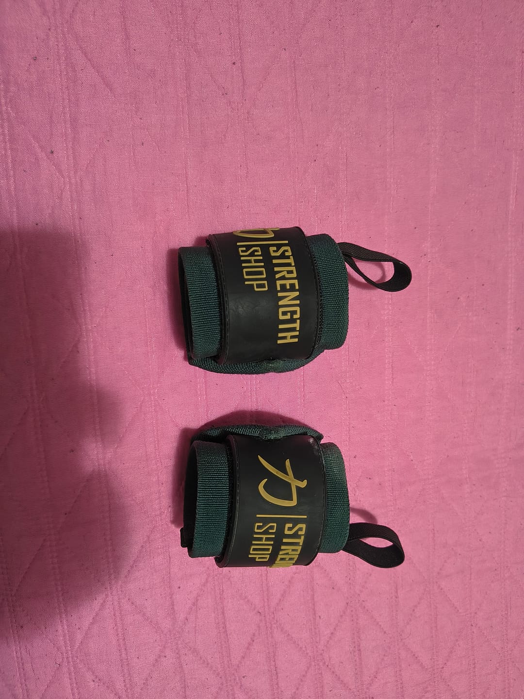 Customer photo review of Vintage Green Wrist Wraps, Medium- 30cm/60cm