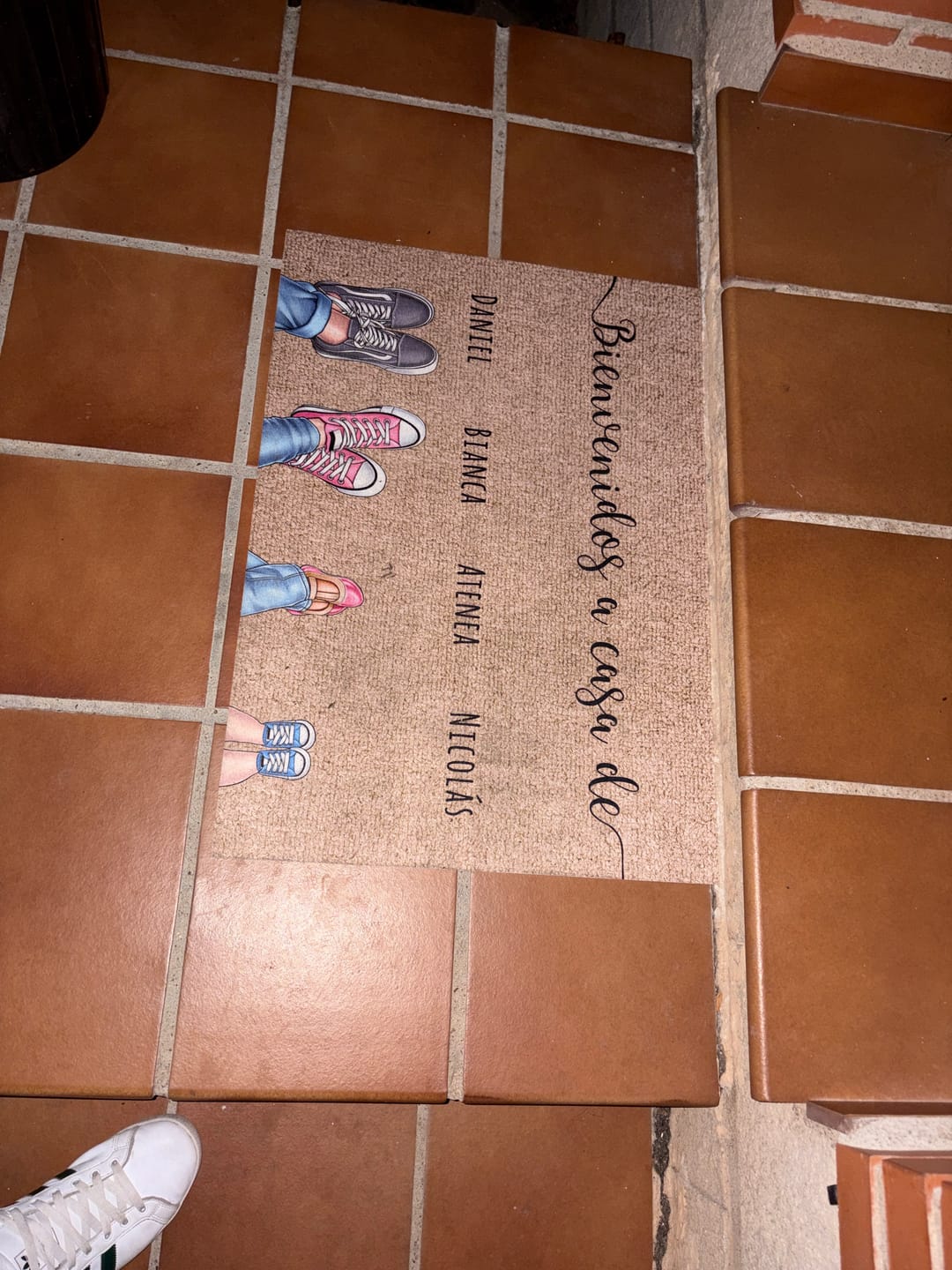 Customer photo review of Zapatos y patas - Felpudo personalizado