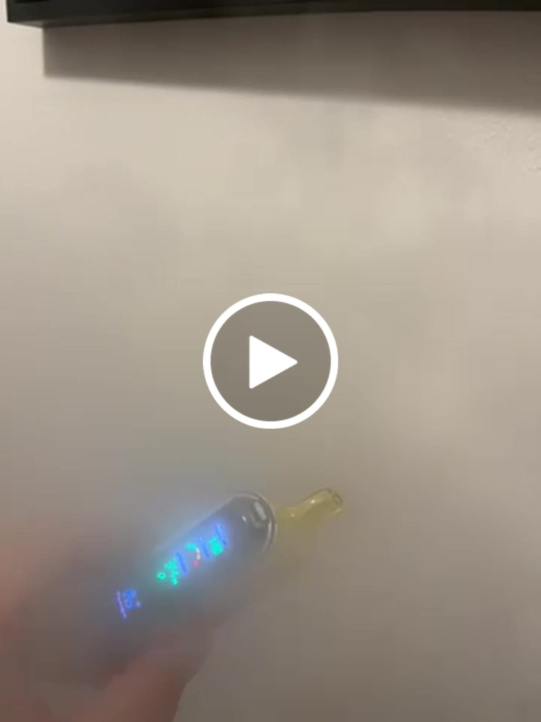 Customer video review of Fumot Tornado Vape 20000 - Peach Mango Watermelon