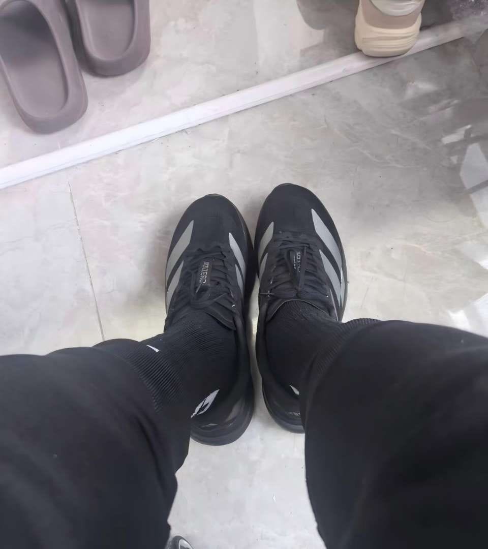 Customer photo review of Adizero Evo SL CoreBlack / Iron Mettalic - AZS