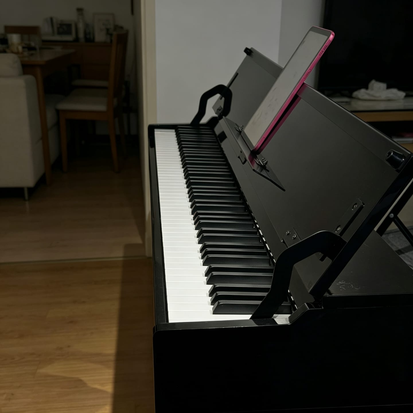 Customer photo review of Donner DDP-75 Piano Numérique Droit Noir Laqué, 88 Touches à Action de Marteau