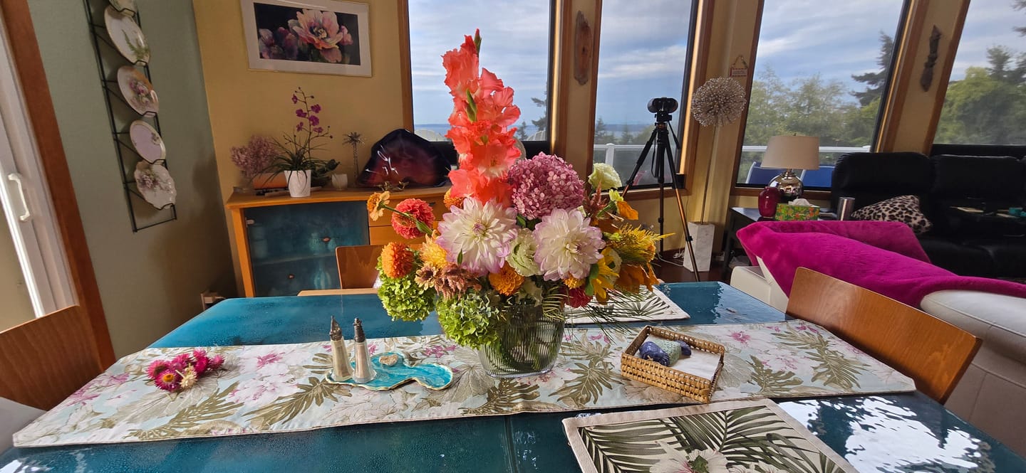 Customer photo review of Herban Bloom Designer's Choice Seasonal Arrangement