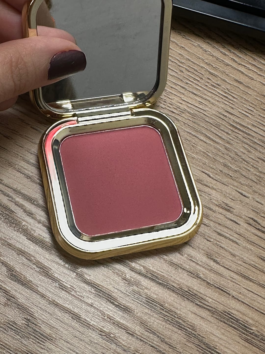 Customer photo review of RUBORES COMPACTO 1ST SCENE