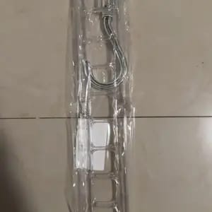 Customer photo review of Organizzatori Compatti Appendipantaloni Pieghevoli Antiscivolo