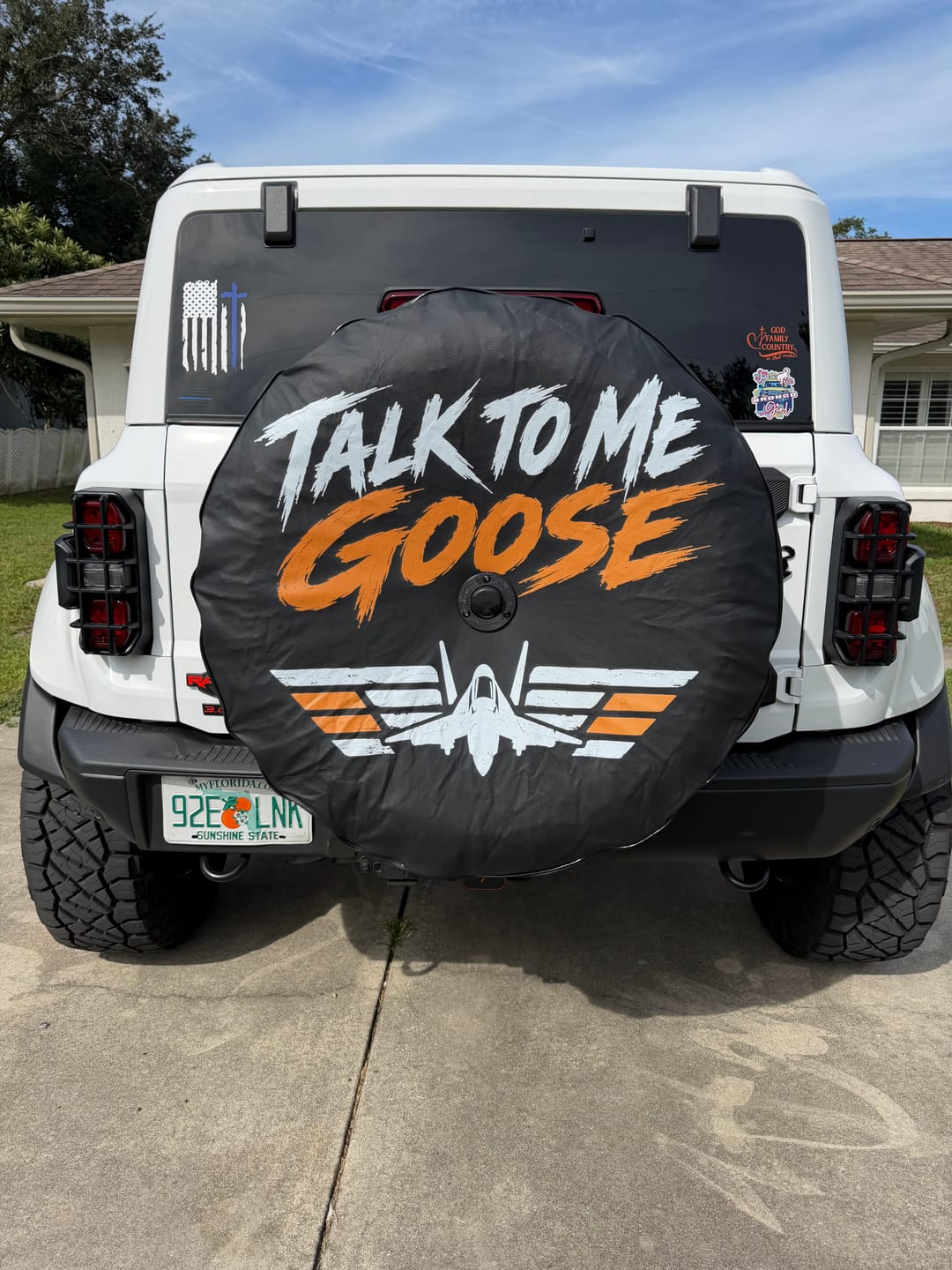 Customer photo review of CUSTOM Ford Bronco Tire Cover