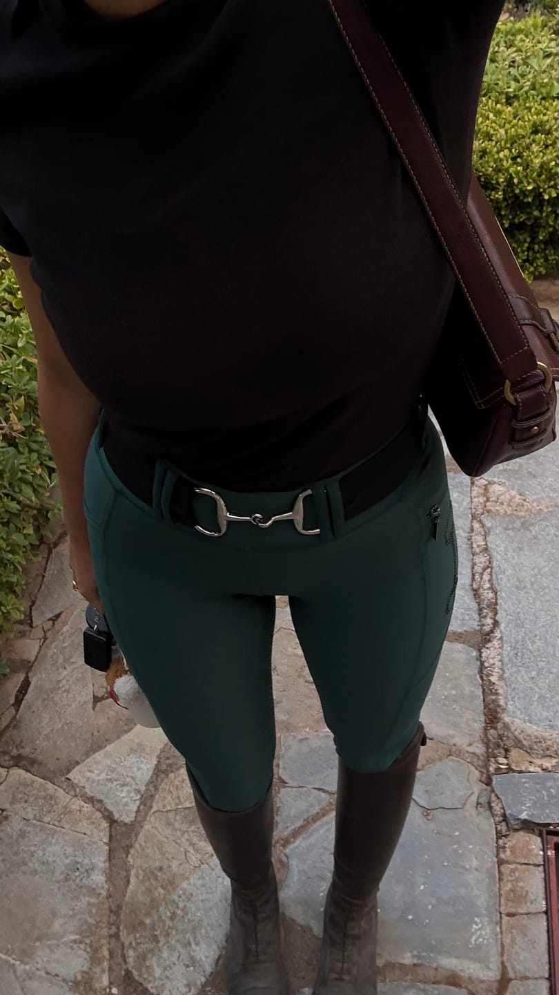 Customer photo review of CRYSTAL KYLIE - RIDING LEGGINGS | LA LUNE