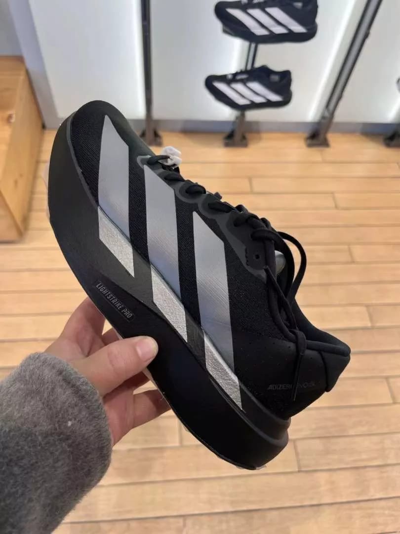 Customer photo review of Adizero Evo SL CoreBlack / Iron Mettalic - AZS
