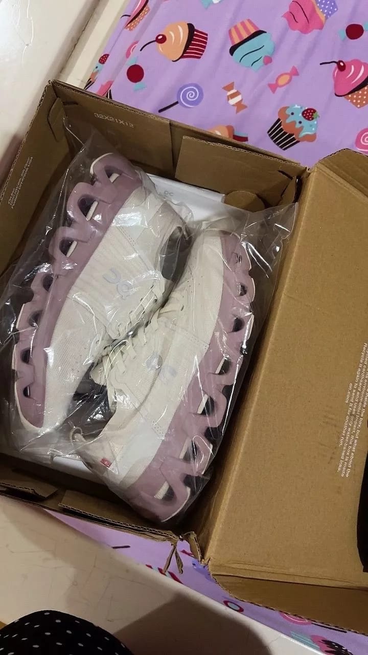 Customer photo review of Cloudswift 4 Pearl Mauve - CSM