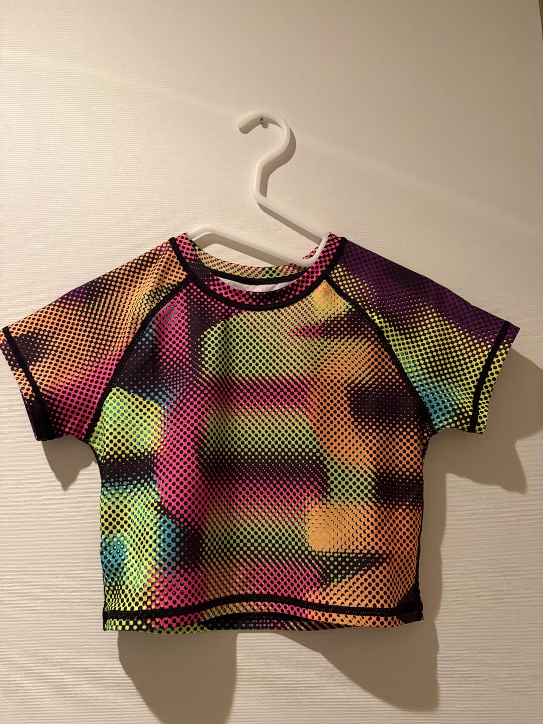Customer photo review of Electric Feel Cap Sleeve Crop Top