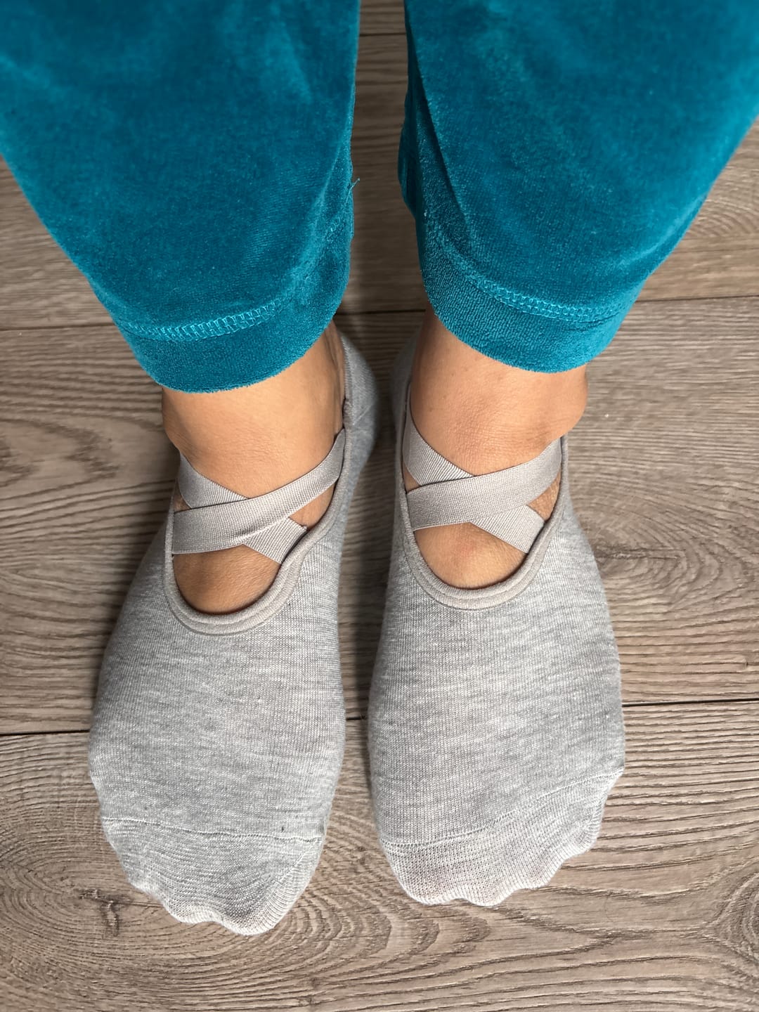 Customer photo review of Pack 6 Pares de Calcetines Antideslizantes Yoga Ballet Pilates Set Cortos