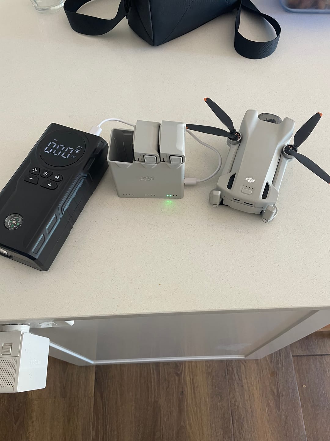Customer photo review of Tekkvault™ RoadRescue Pro 4-in-1 Jump Starter