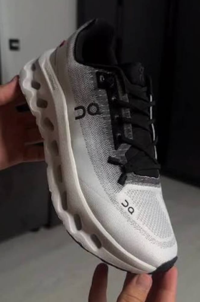 Customer photo review of Cloudtilt Black Ivory - CTI