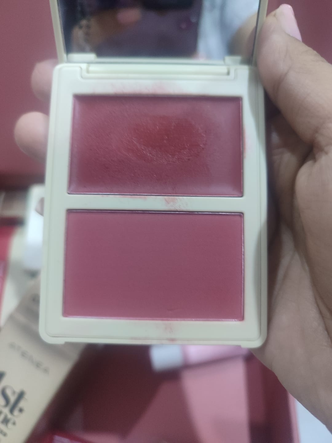 Customer photo review of RUBOR EN DÚO ALLURE CREMA Y POLVO COMPACTO