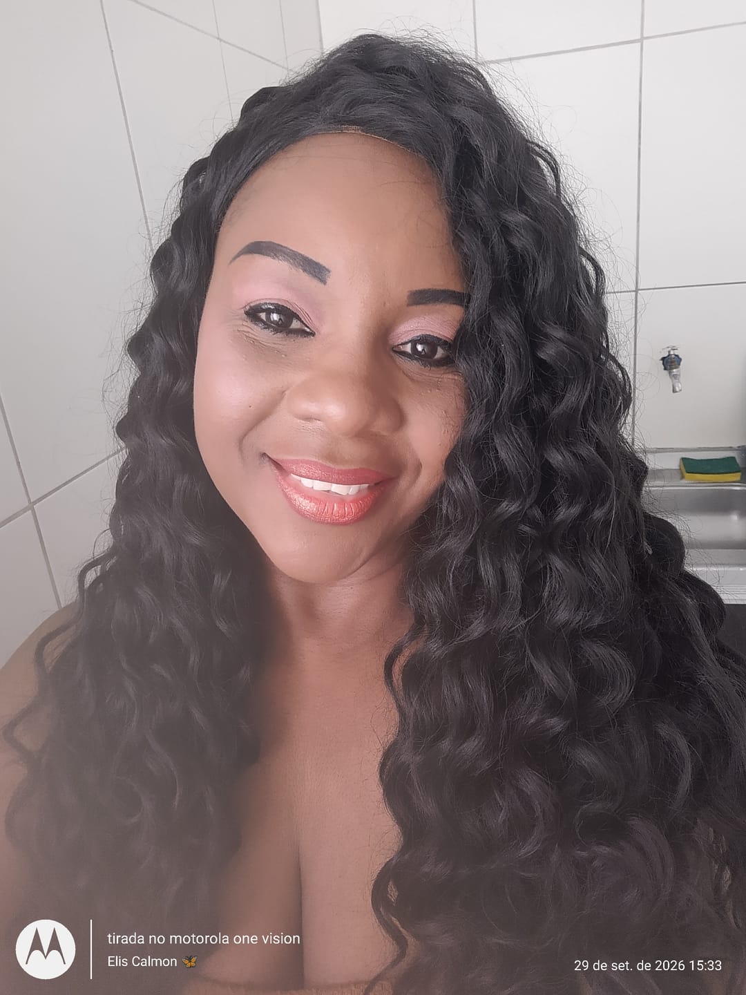 Customer photo review of Lace Front Tela HD Italia Castanho Escuro Cacheada  - Repartição Livre 13x4