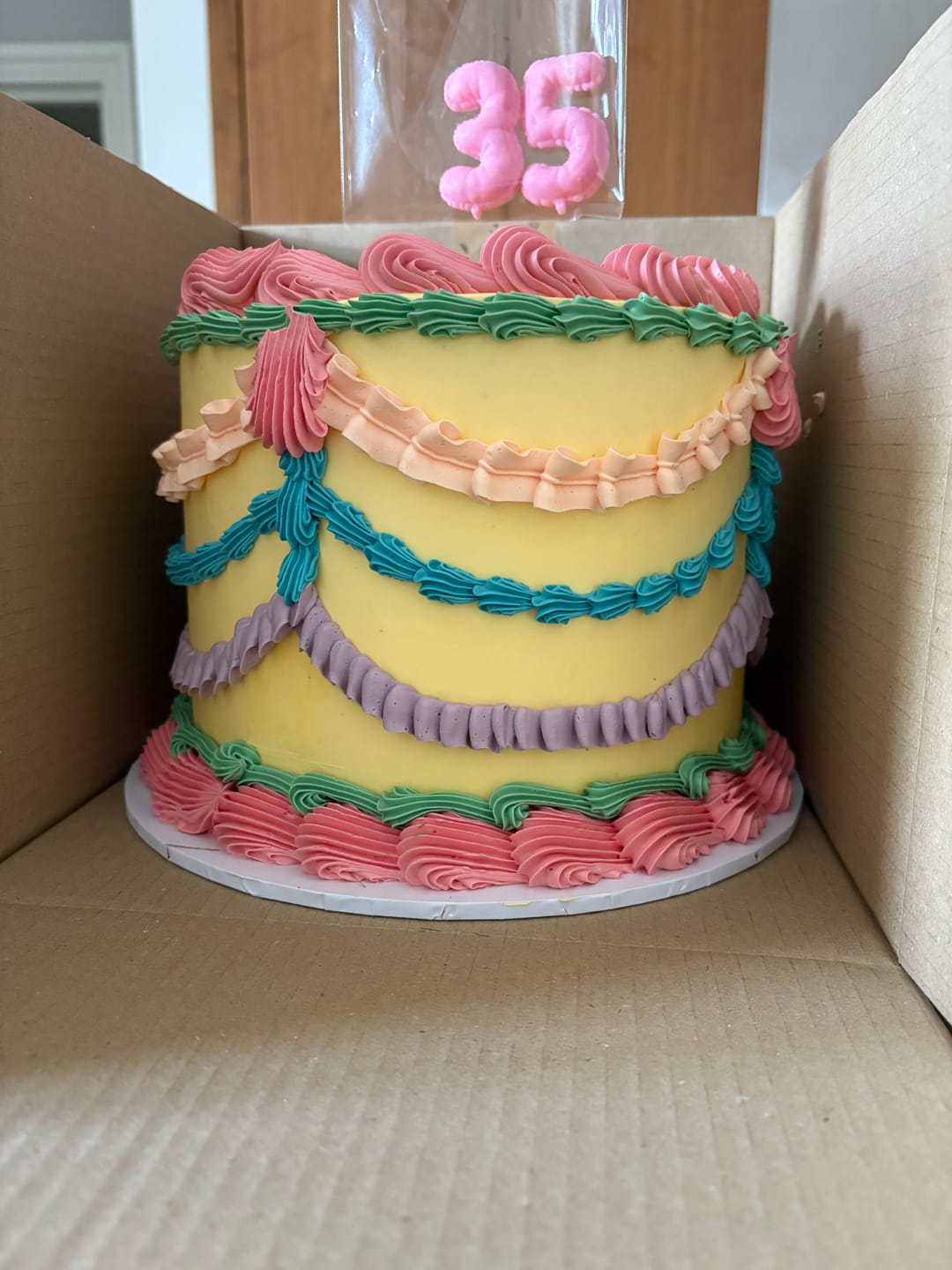 Customer photo review of Pastel Rainbow Vintage Cake