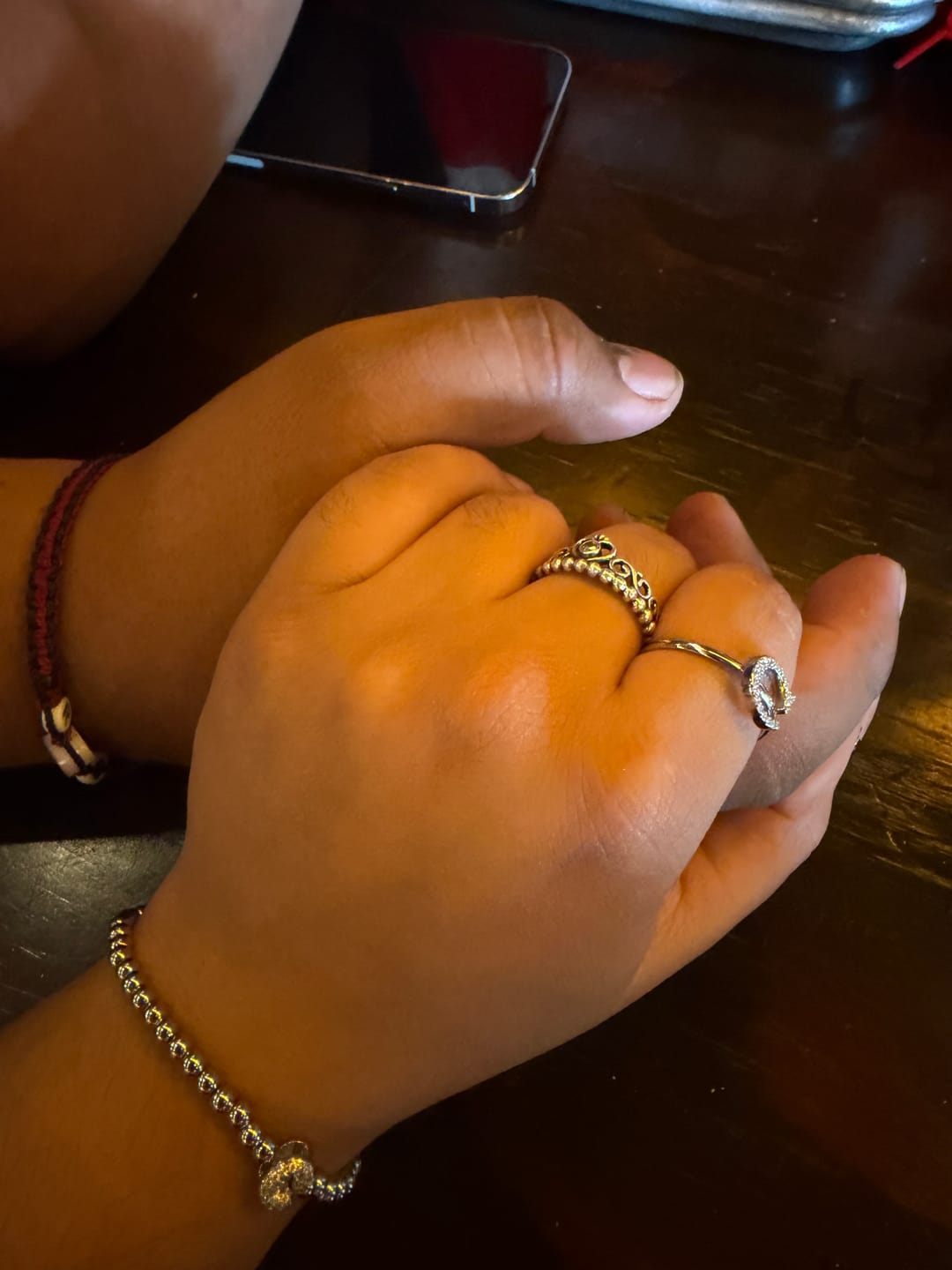 Customer photo review of Anillo Plateado Inicial Zirconias