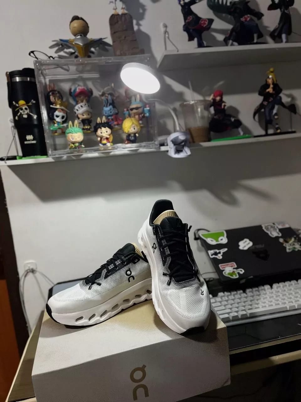 Customer photo review of Cloudtilt Black Ivory - CTI