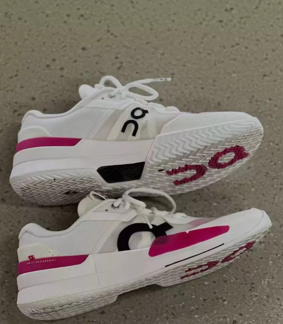 Customer photo review of Roger Pro 2 White Pink - RWP