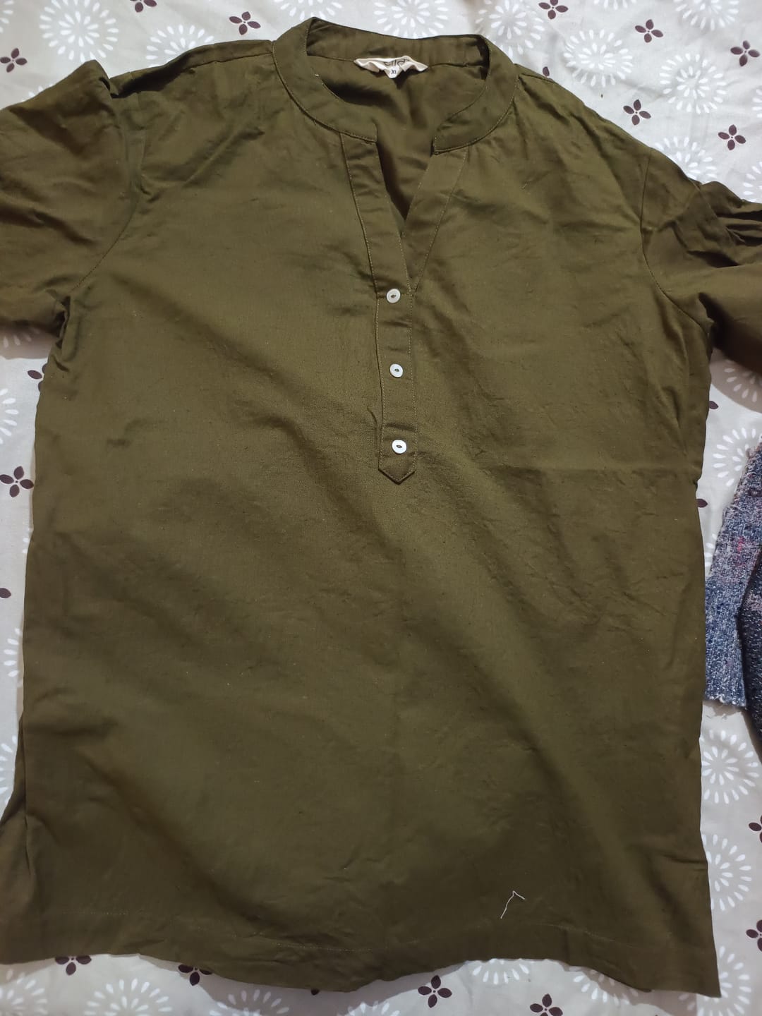 Customer photo review of Women Olive Green Airy Linen Short Kurta