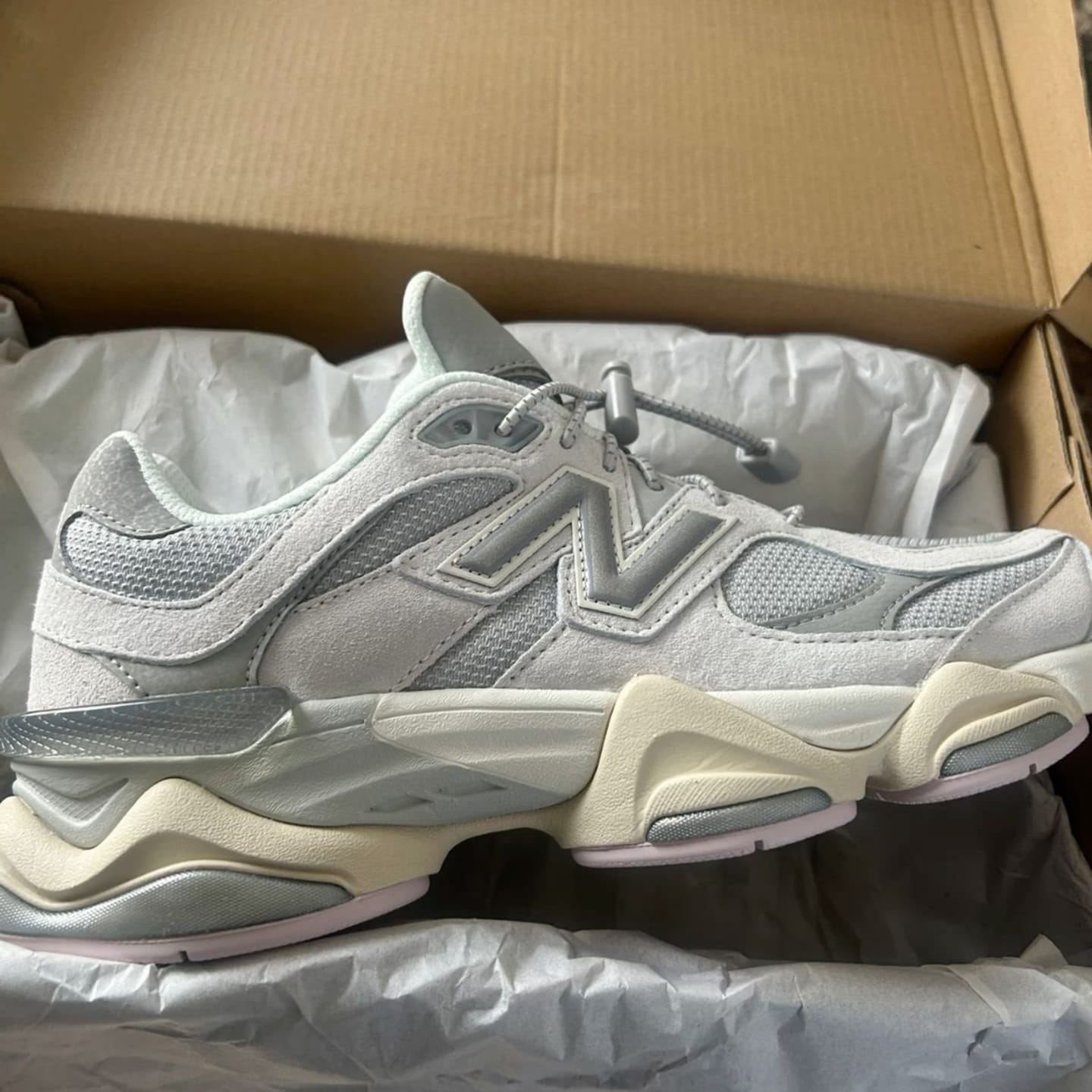 Customer photo review of New Balance 9060 Shoes