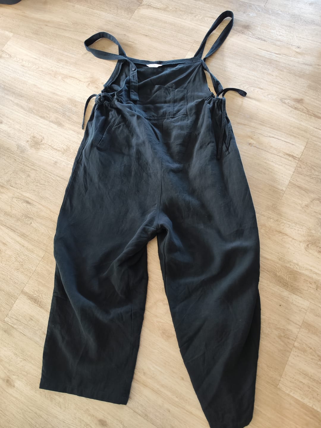 Customer photo review of Plus Size Women Summer Casual Pure Color Loose Jumpsuits
