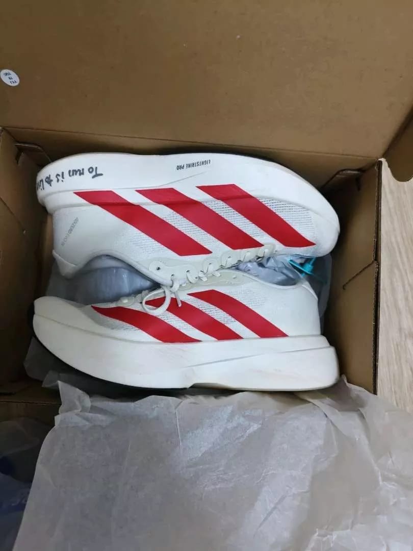 Customer photo review of Adidas Adizero EVO SL Off White Better Scarlet - ADS