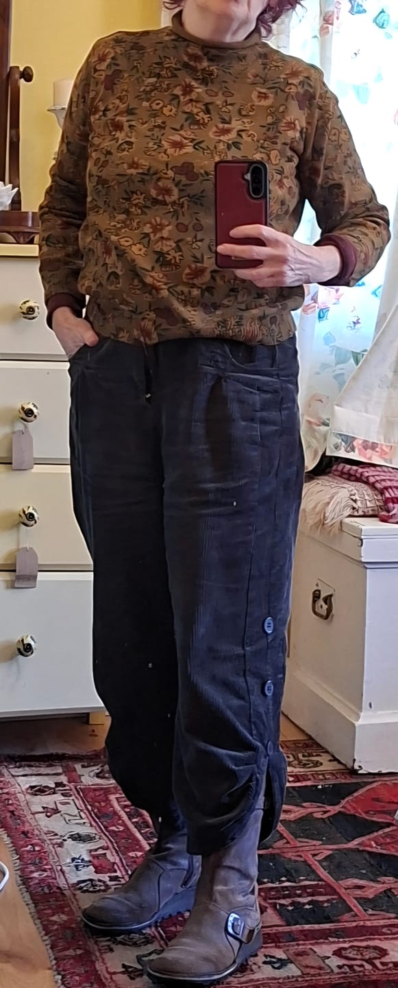 Customer photo review of Women Vintage Autumn Flower Half-Turtleneck Sweater