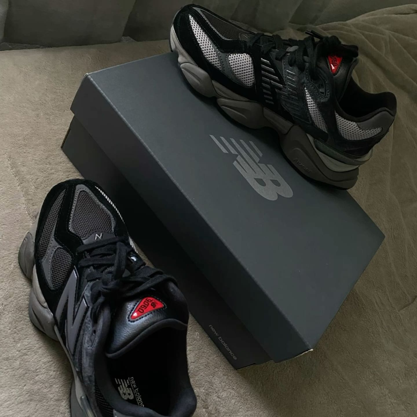Customer photo review of New Balance 9060 Shoes